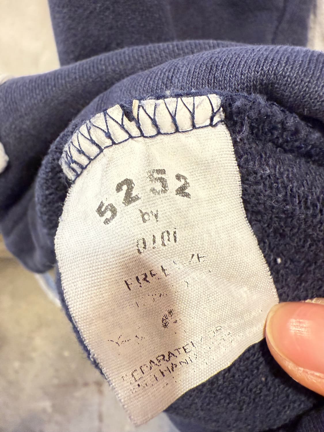 오아이오아이 포켓 배색 맨투맨 상품이미지3