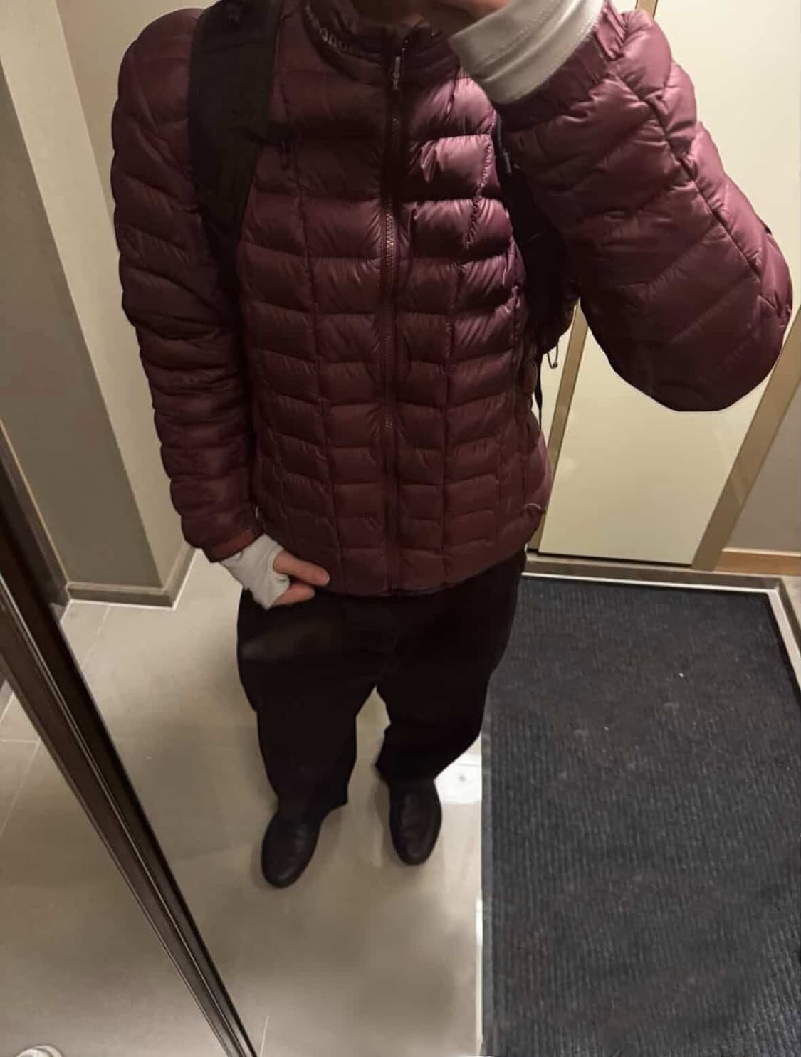 몽벨 와인색 경량패딩 L 상품이미지1