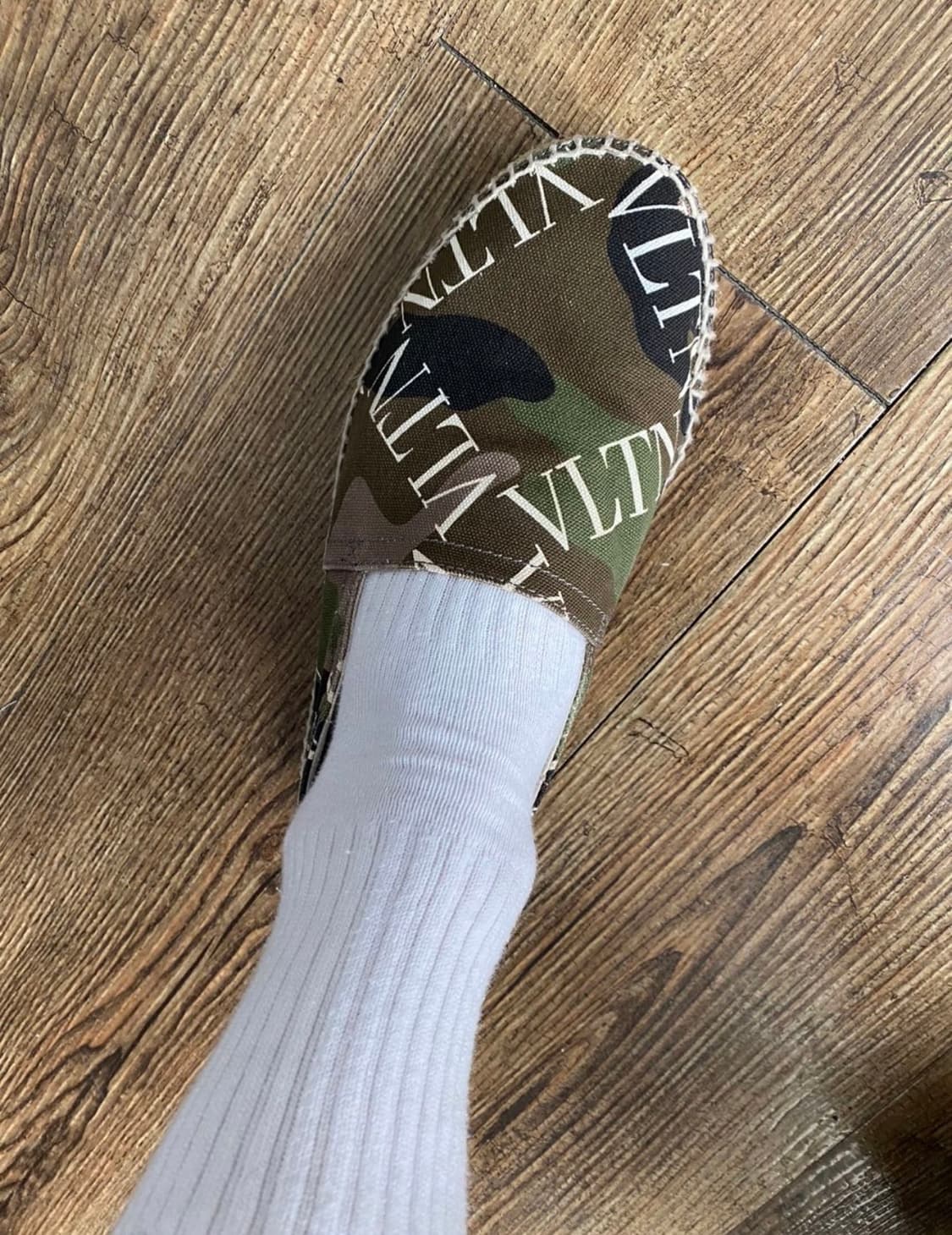 발렌티노 카모 에스파듀  상품이미지7