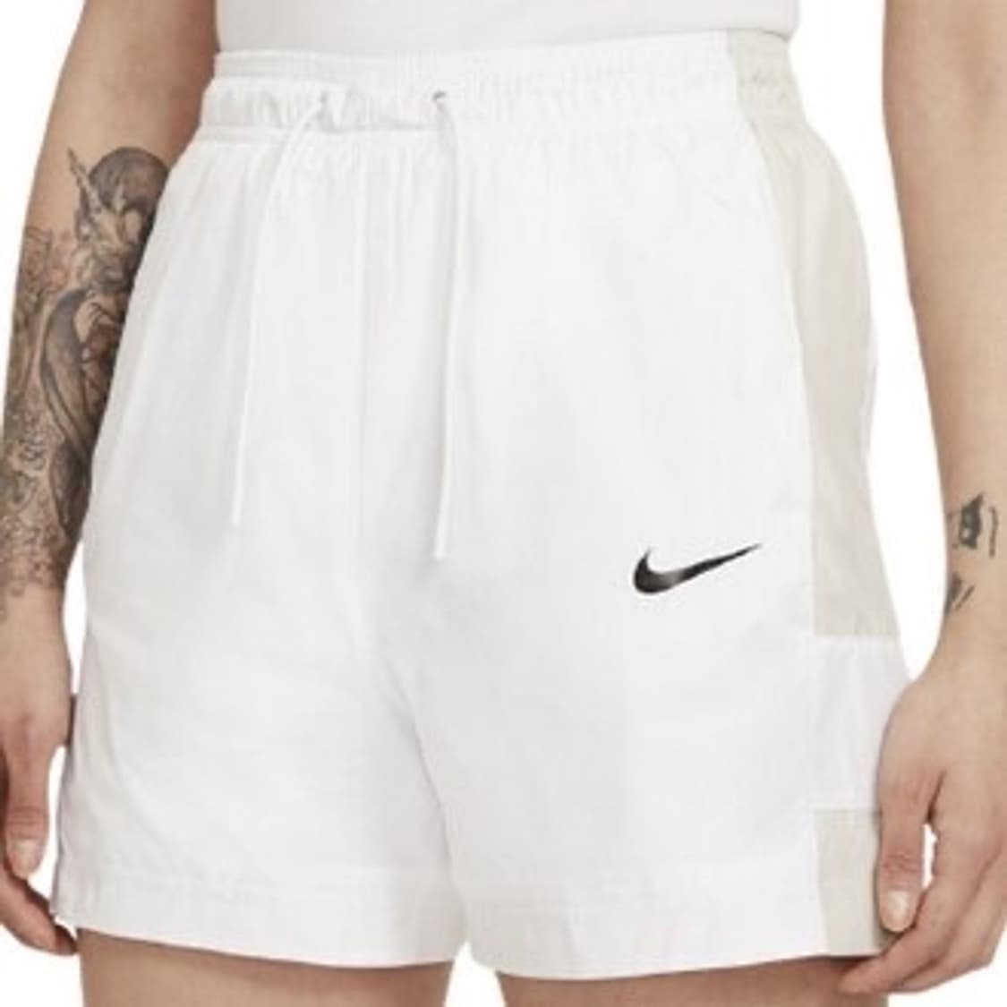 나이키 에센셜 하이라이즈 쇼츠 상품이미지1