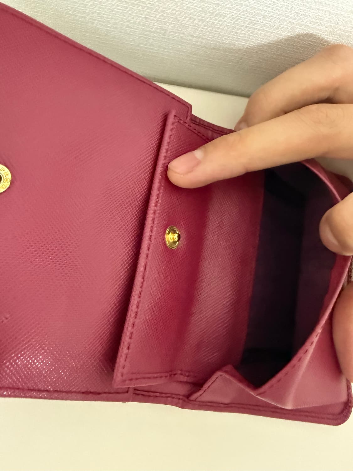 프라다 사파이어 정품 3단지갑 상품이미지4