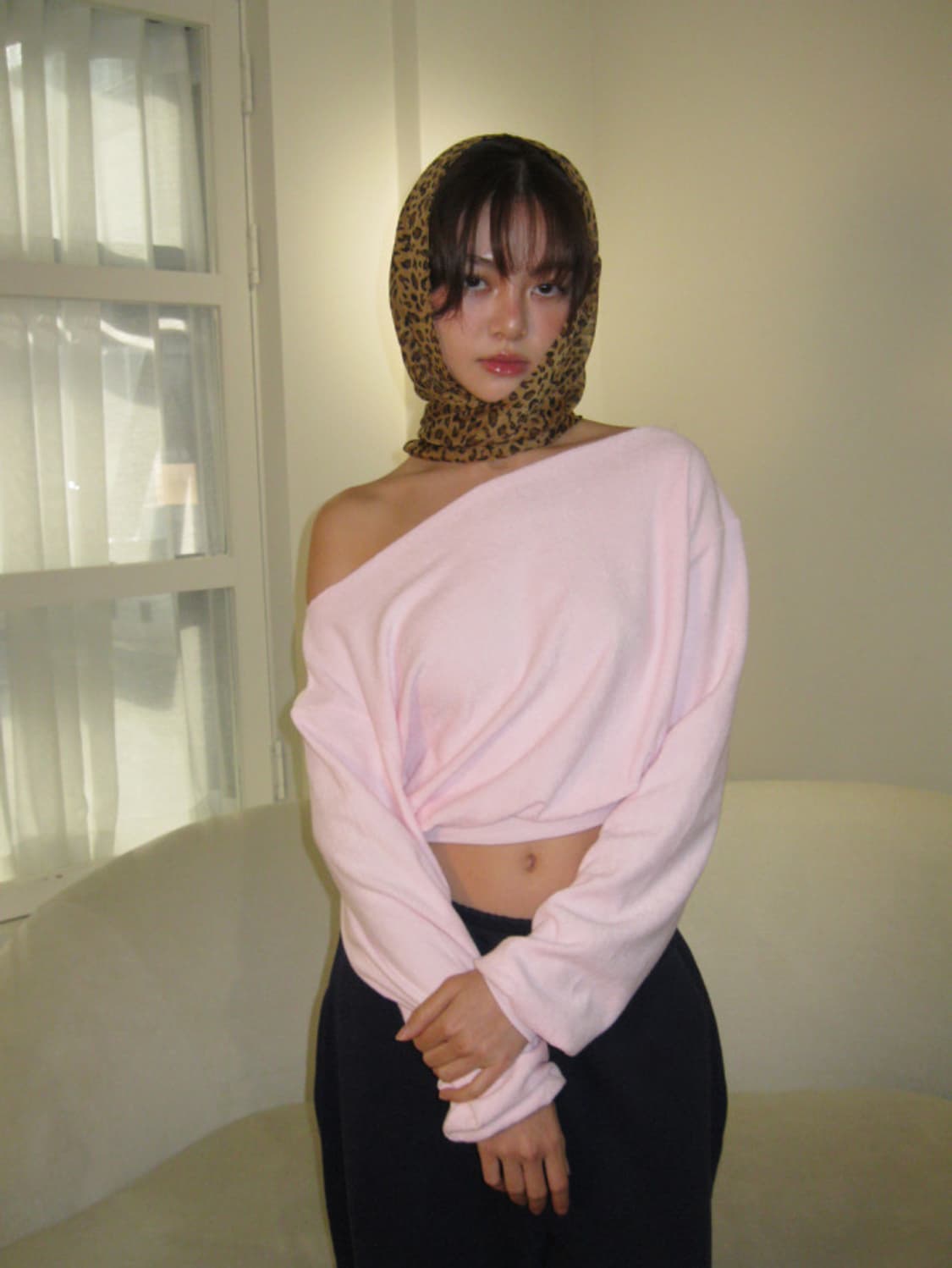 반택포) tanger 탠저 towel crop 오프숄더 맨투맨 핑크 상품이미지1