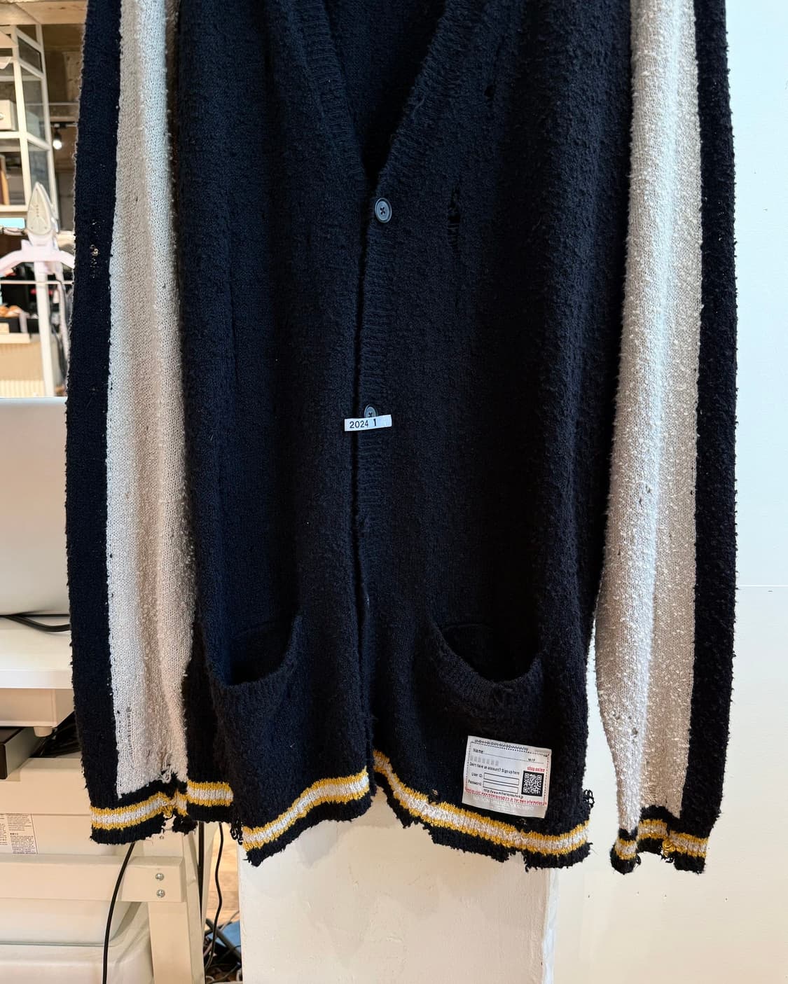 미하라 야스히로 블랙 24ss 디스트레스 니트 가디건 상품이미지6