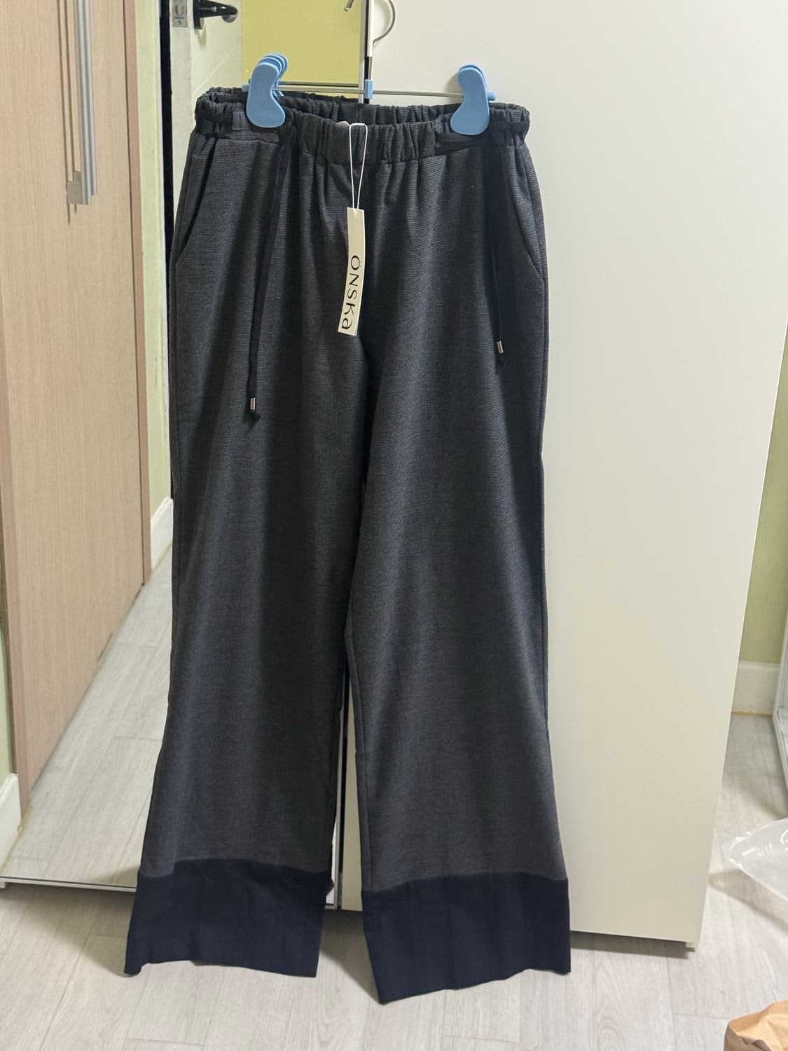 온스카 check lace pants 레이스 팬츠 블랙 상품이미지4