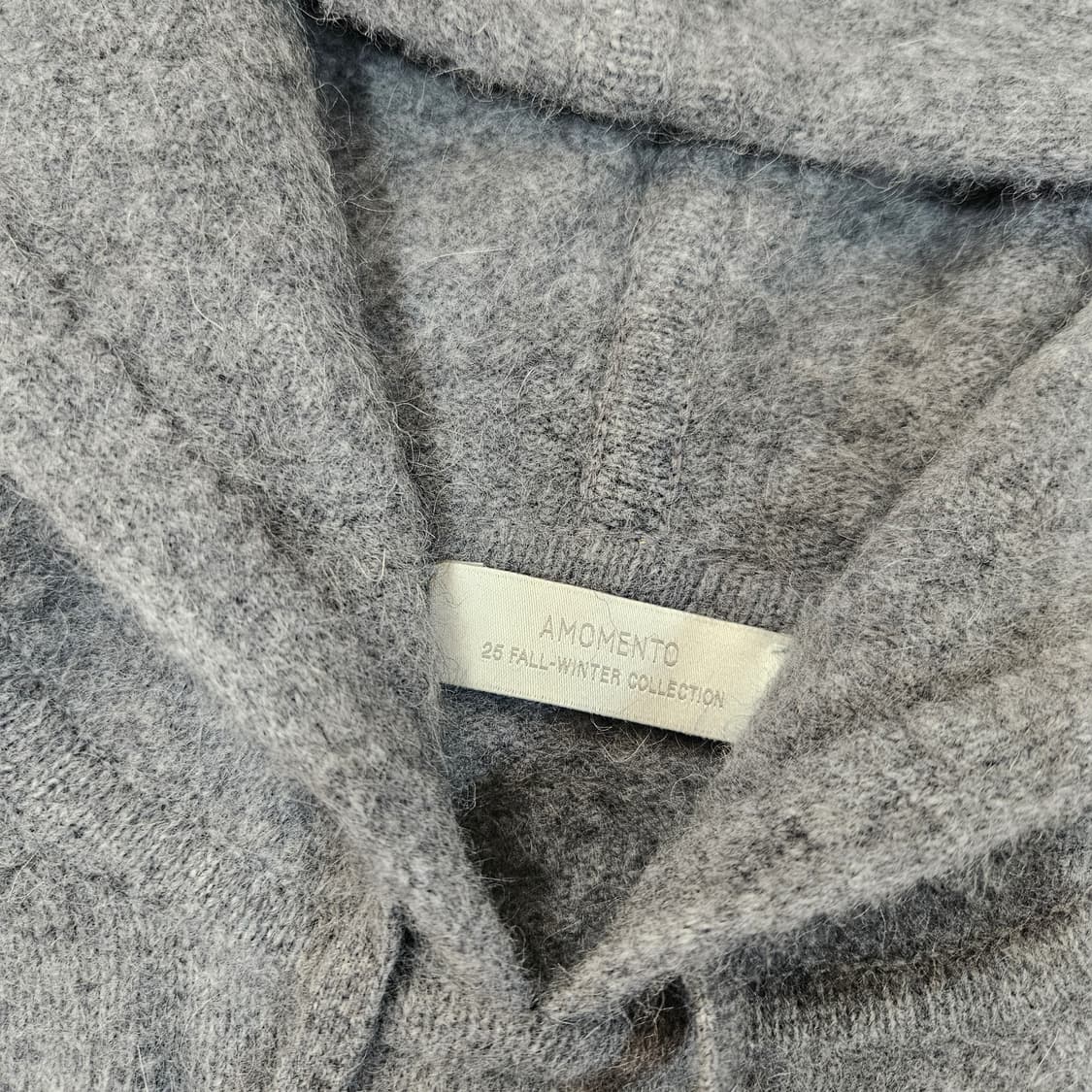 아모멘토 라쿤 루즈핏 후드 니트  상품이미지4