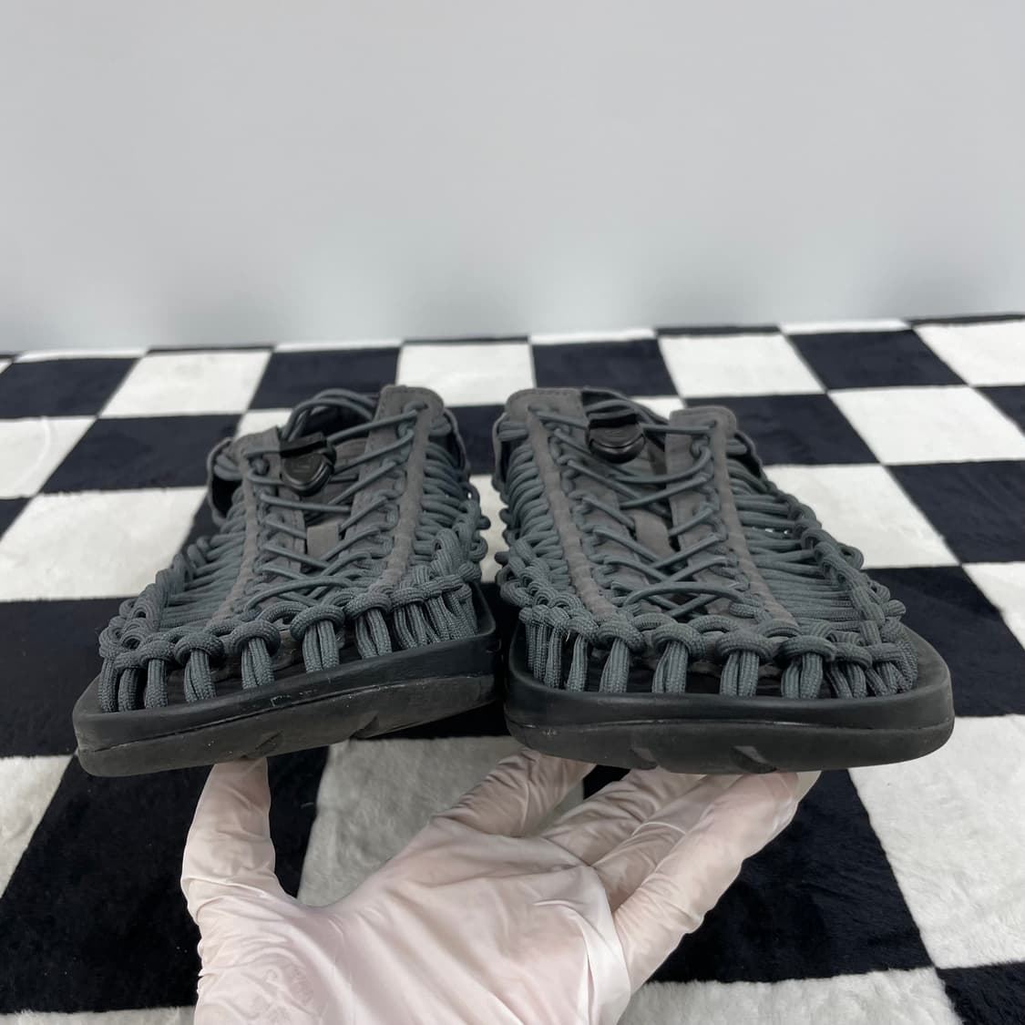 KEEN 킨 유니크 샌들 그레이 블랙 320mm 상품이미지7