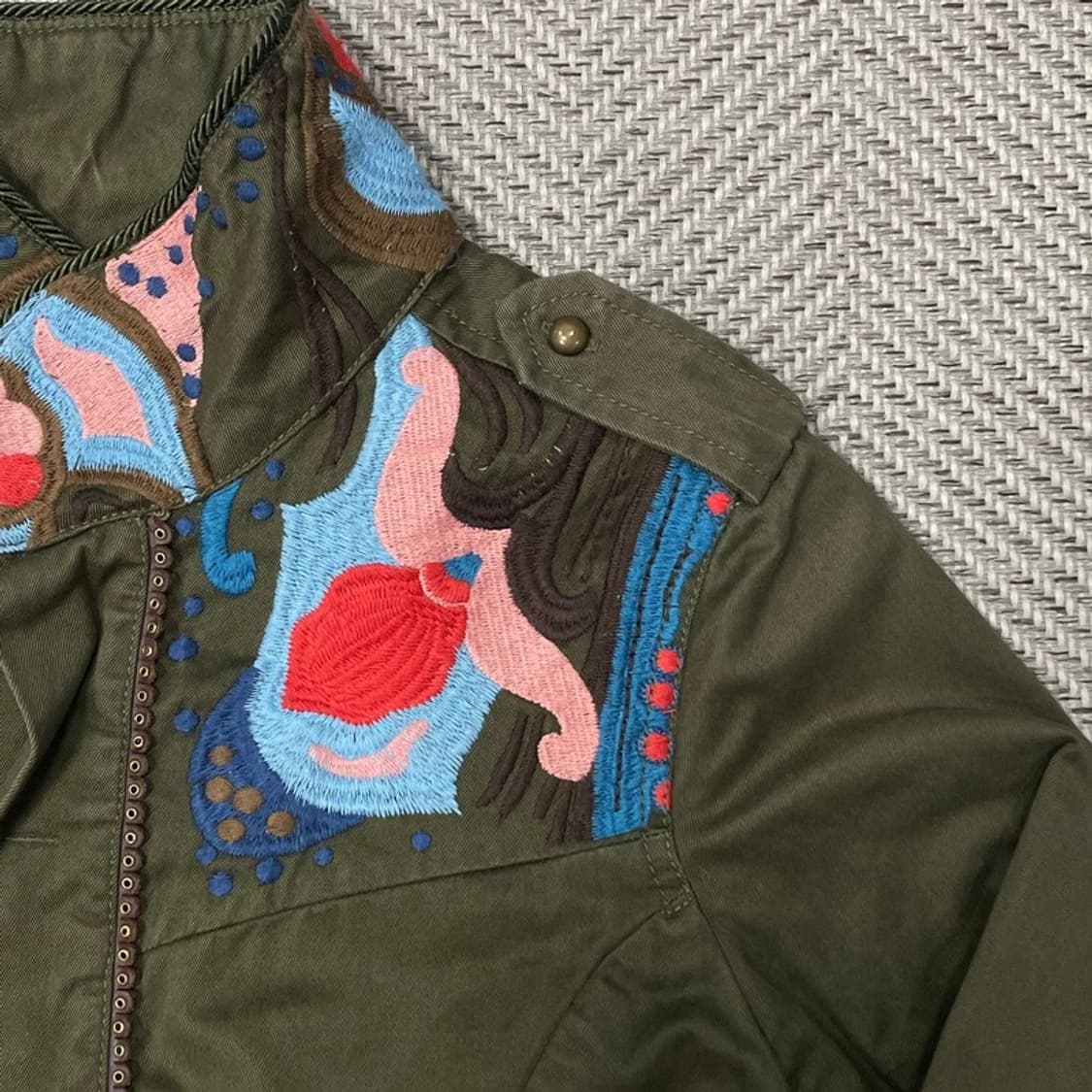 오일릴리 자수 디테일 자켓 v0070 상품이미지4