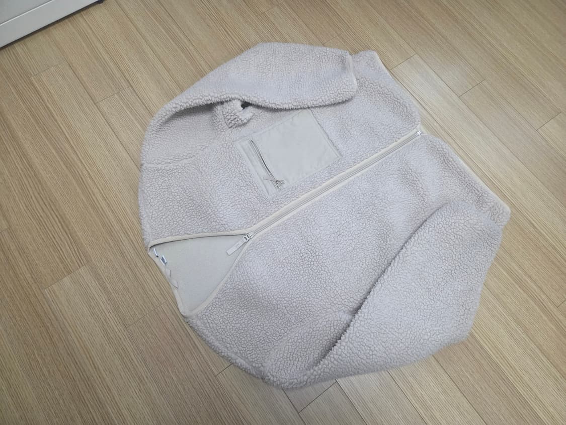 유니클로 x 르메르 U 플리스 오버사이즈 자켓 상품이미지9