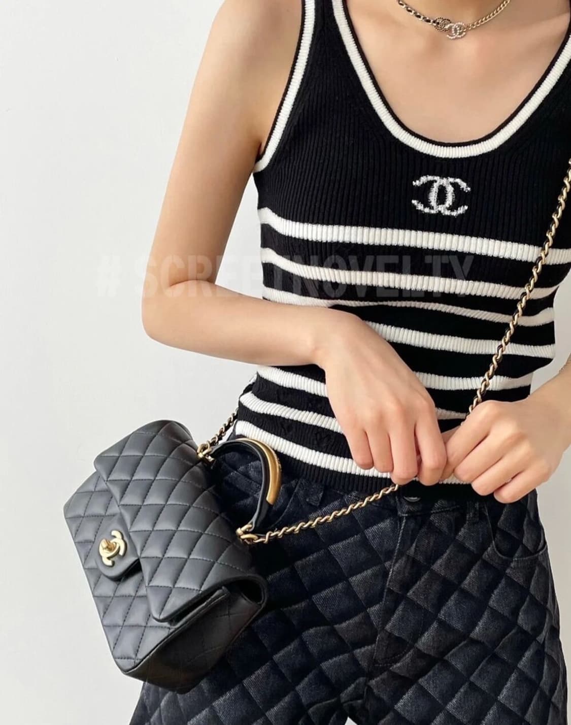 깜짝세일(새상품)정품 샤넬 뷰티 뉴미니 탑핸들 핸들로고 크로스백 상품이미지3