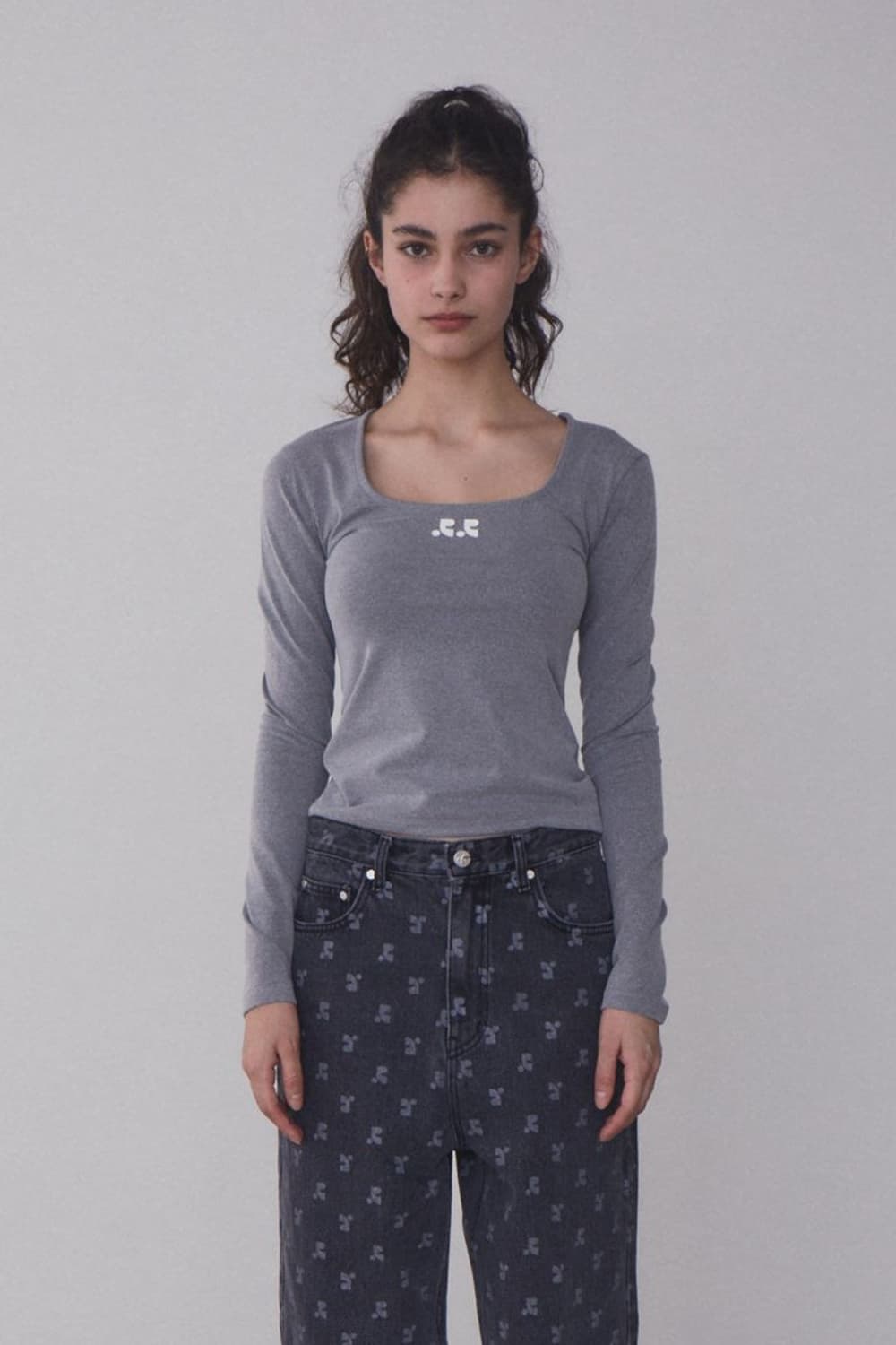 레스트앤레크리에이션 rest&recreation 스퀘어넥 롱슬리브 티셔츠 상품이미지3