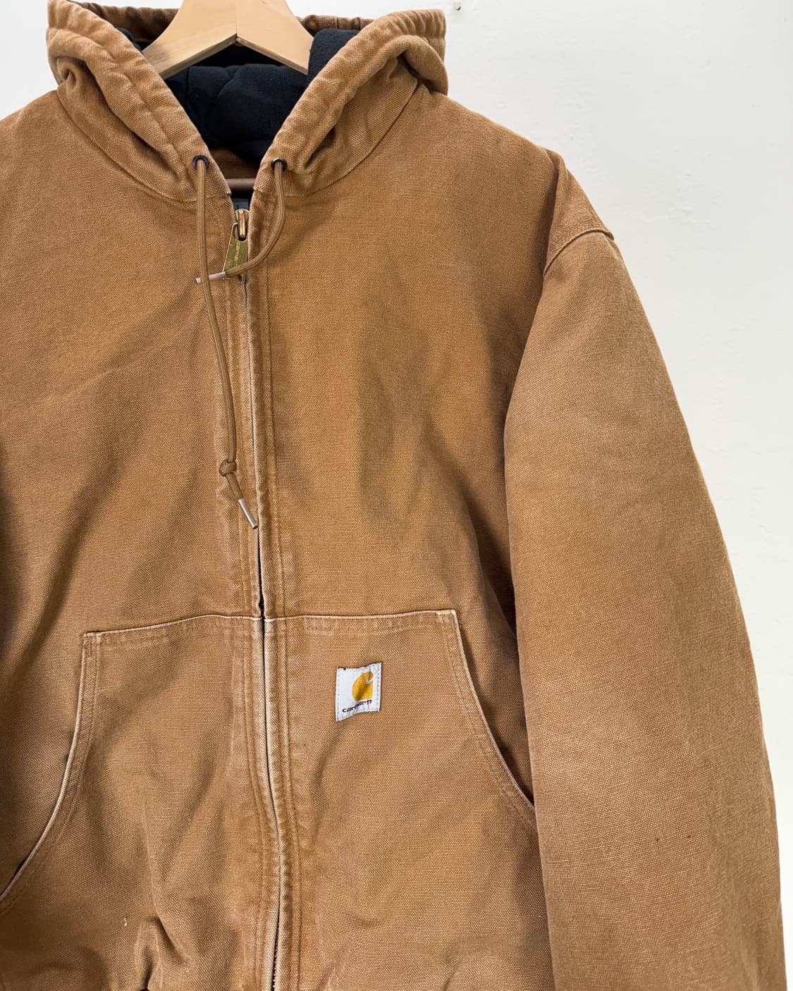 칼하트 브라운 j140 후드 워크 집업 자켓 상품이미지3