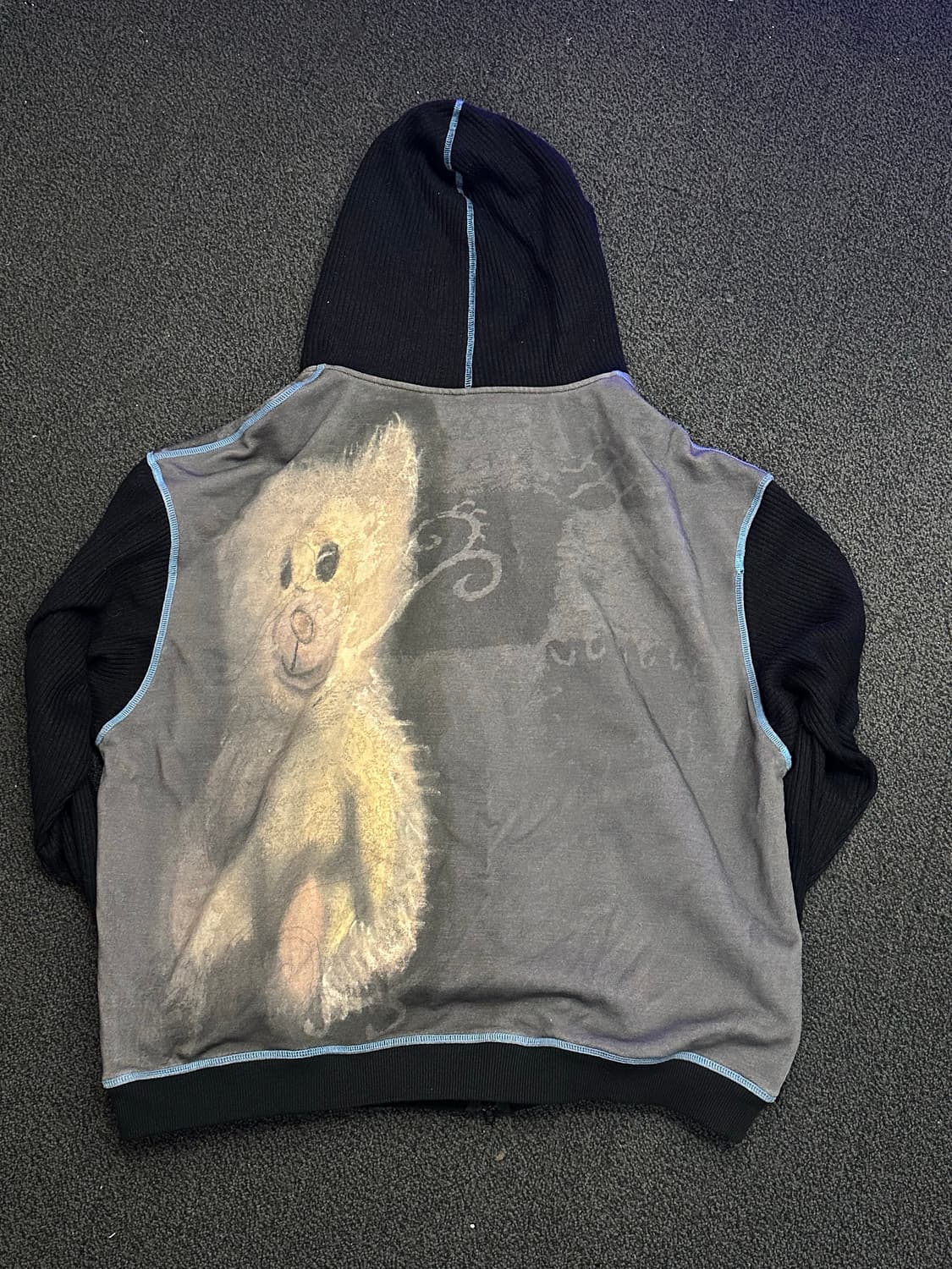 (S)CFIERCE 메모리얼 베어 후드집업 팝니다 상품이미지2