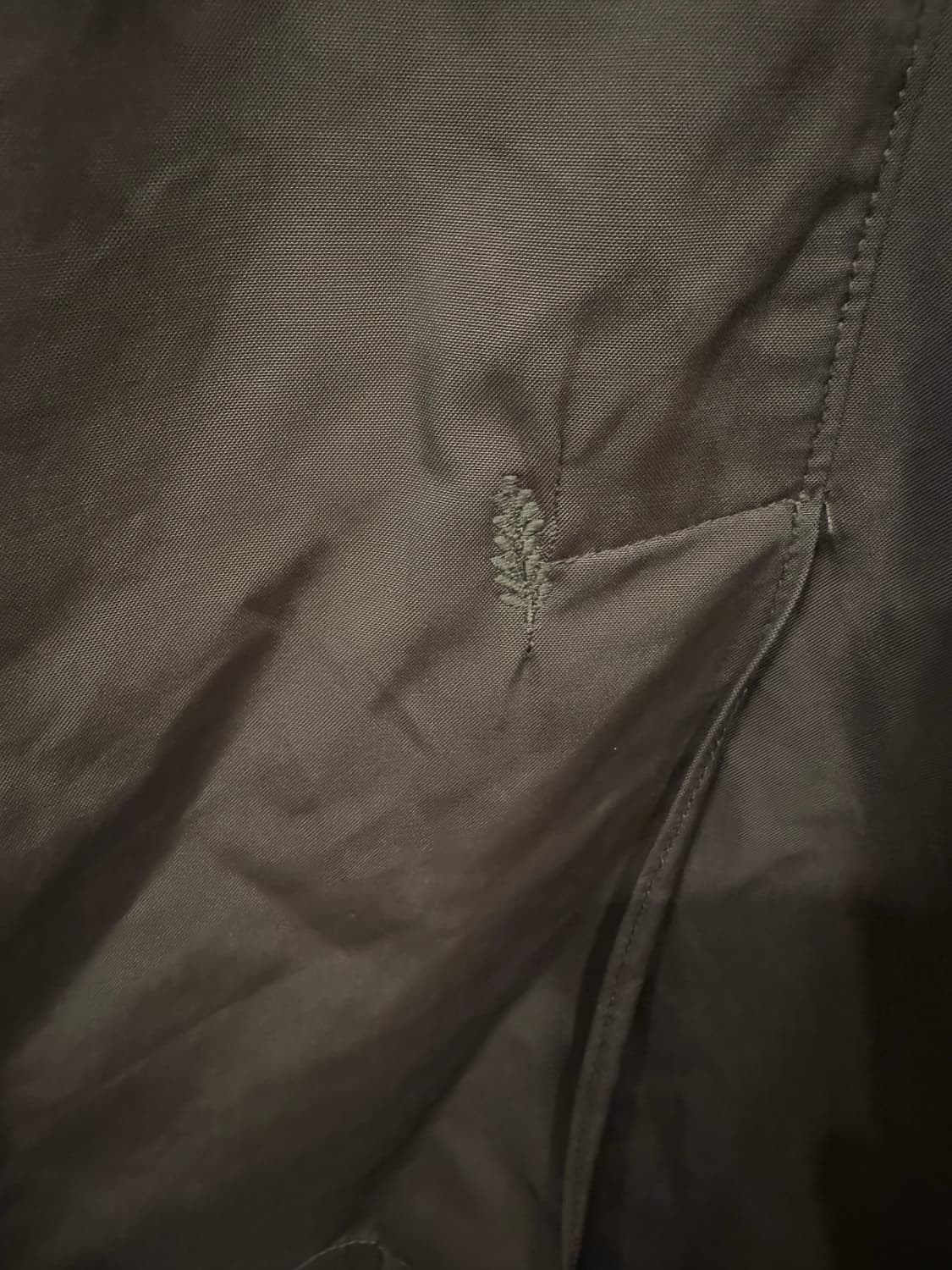 띠어리 차콜 트렌치코트 상품이미지5