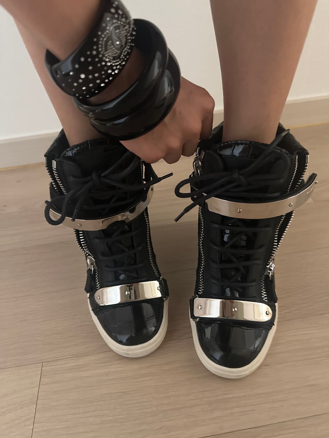 쥬세페 자노티 guiseppe zanotti 실버 플레이트 웨지 하이탑 상품이미지1