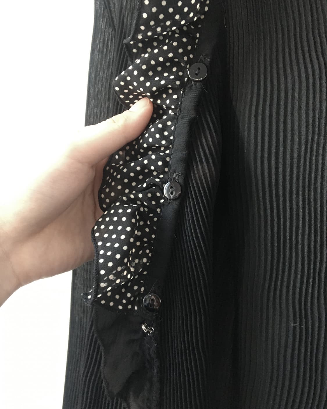 Dot pattern layered pleats cardigan 상품이미지2