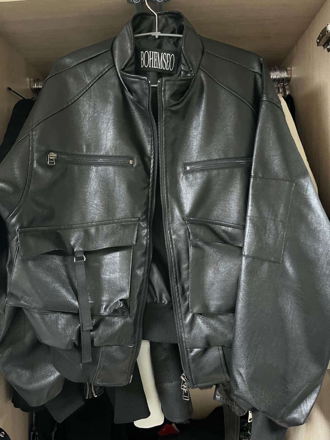 <새상품>HIGH NECK POCKET LEATHER JUMPE 상품이미지7