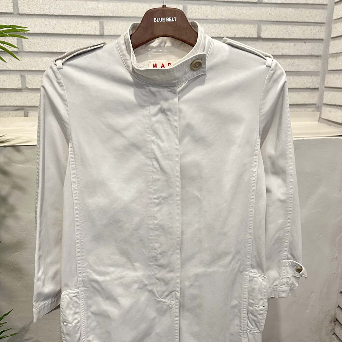 마르니 트렌치코트 버클 카라넥 히든버튼 견장 허리 벨트 디테일 화이트  상품이미지5