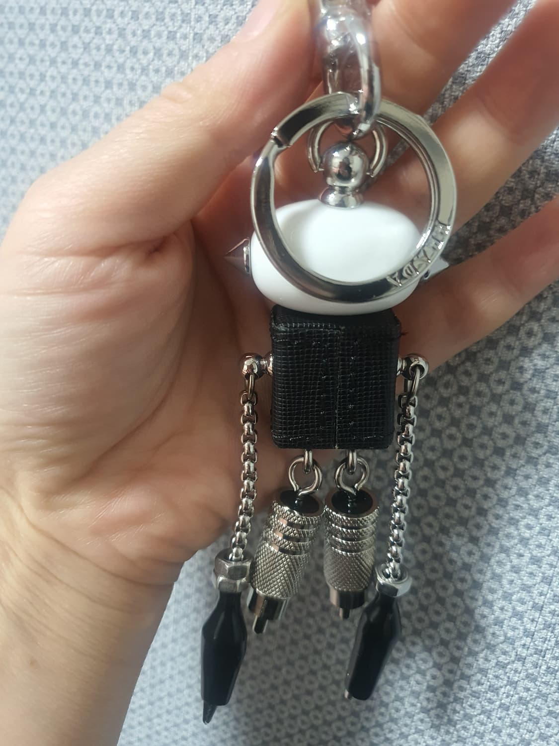 프라다로봇키링 새상품 5만2천특가 고리공간좁아서 회전이뻑뻑해요 상품이미지4