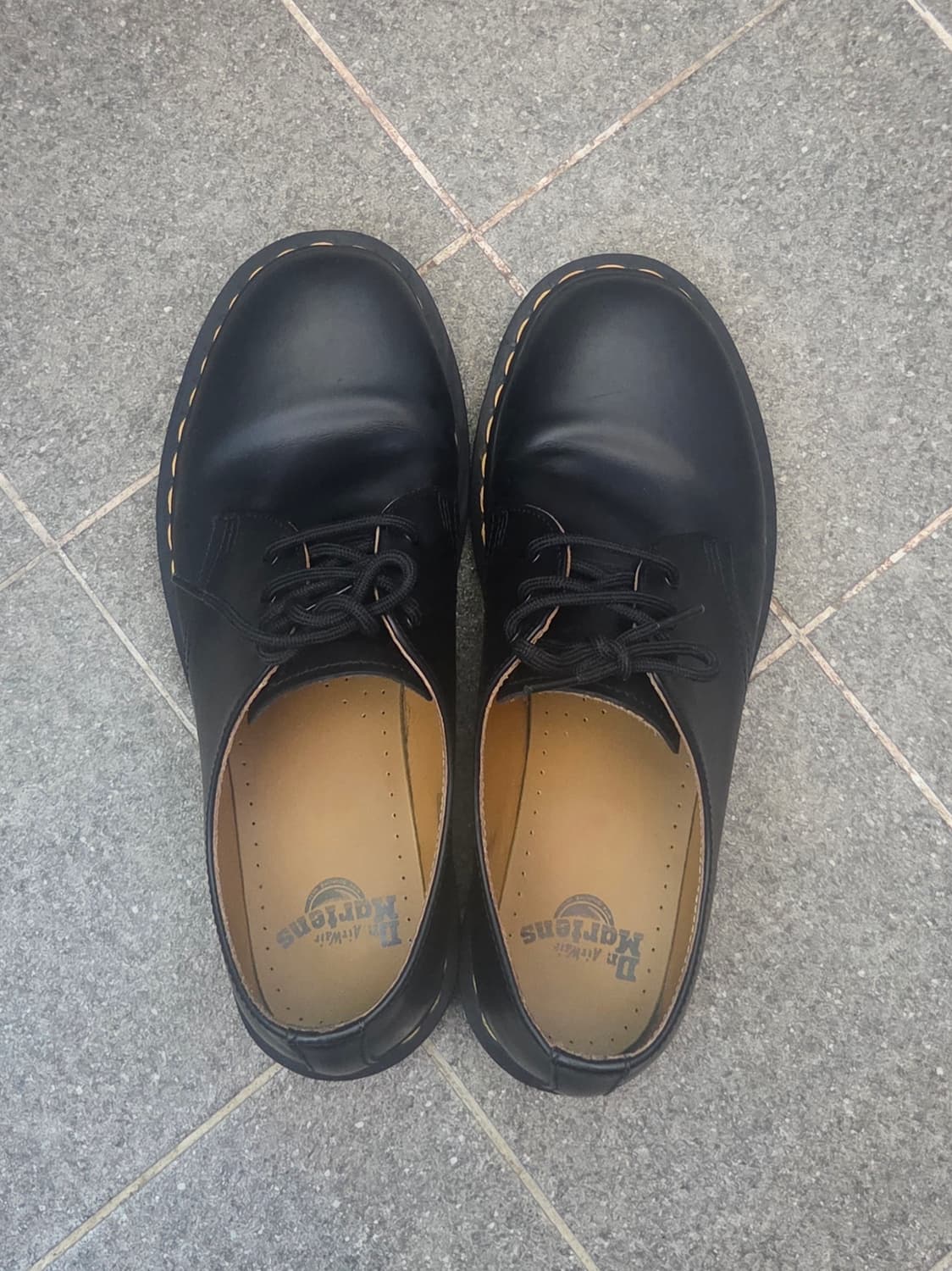 UK8 270 닥터마틴 1461 스무스 블랙 3홀 상품이미지1