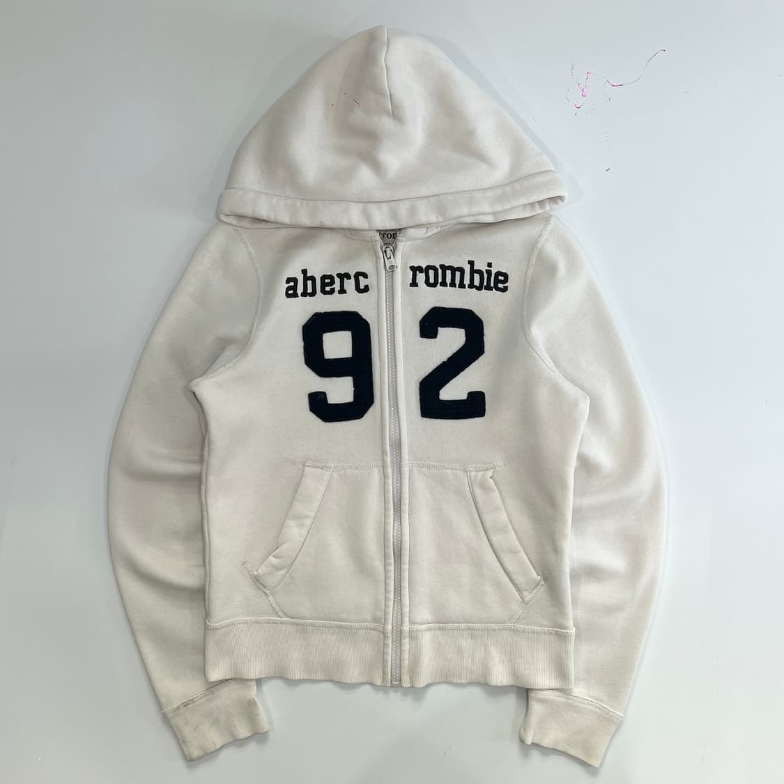 Abercrombie 스펠아웃 92 로고 화이트 후드집업  상품이미지3