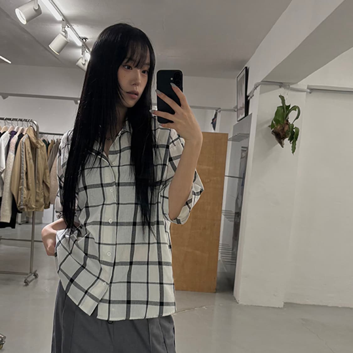 WHO'S WHO gallery Star Embroidered Shirt 상품이미지1