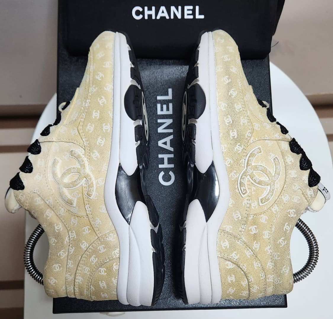[정품]샤넬 스니커즈 운동화 CC로고 카프스킨 프린티드 35 한정판  상품이미지3