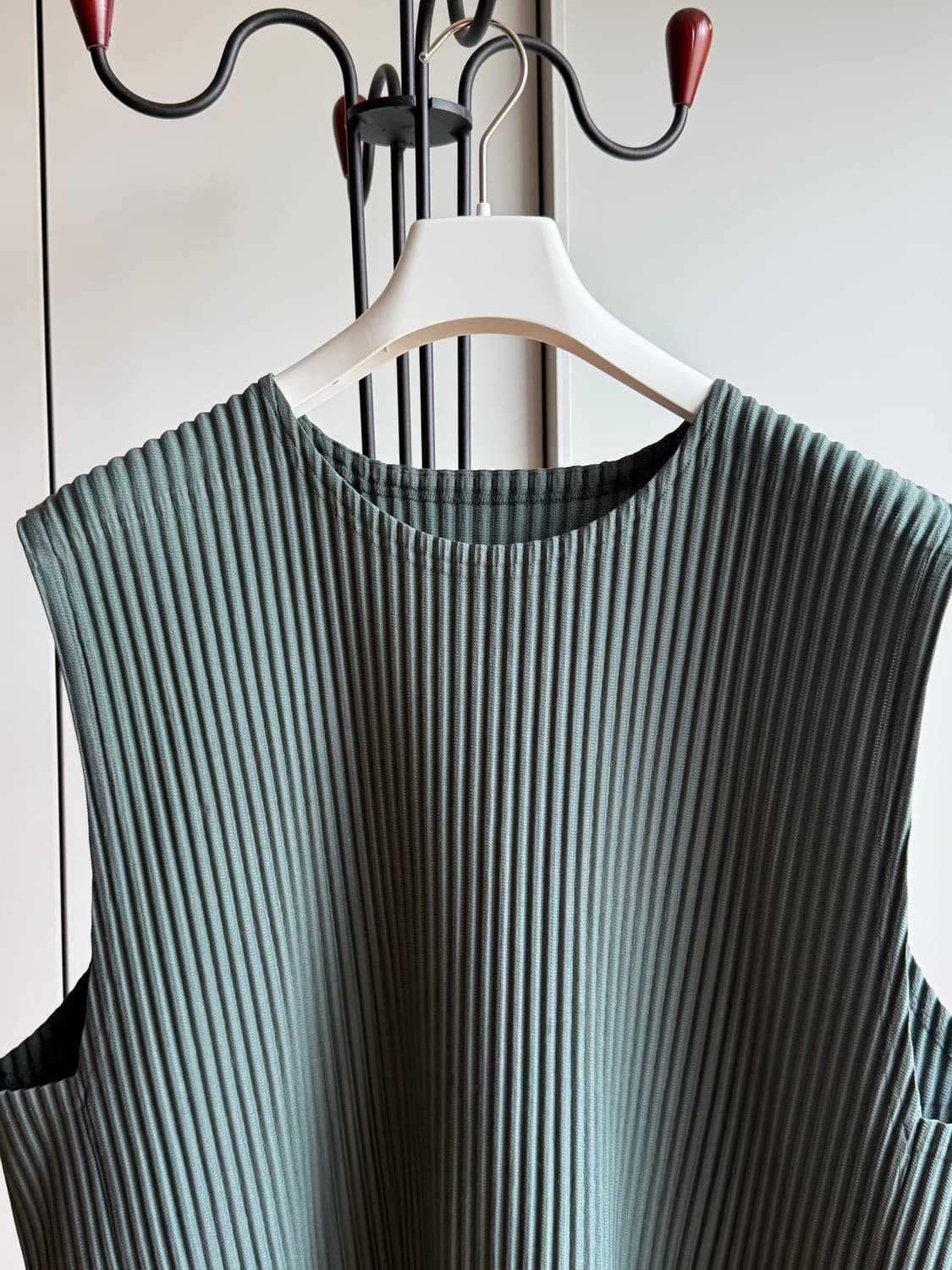 [3] Homme Plisse Vest Green 상품이미지2
