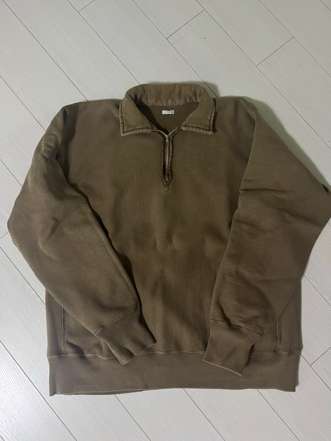 아프레쎄 26ss 하프집업 브라운 상품이미지1