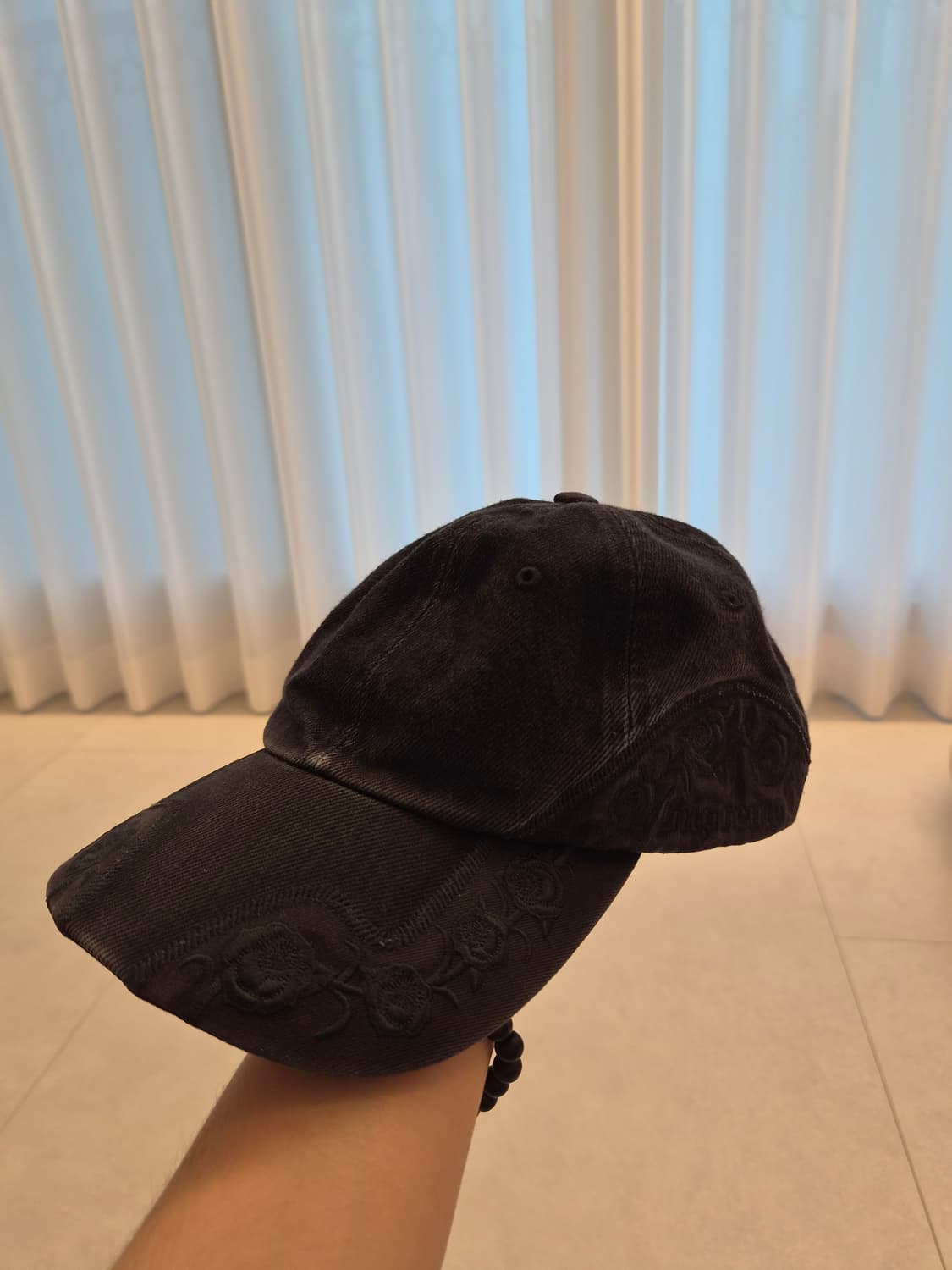 슈프림 장미자수 볼캡 블랙 상품이미지1