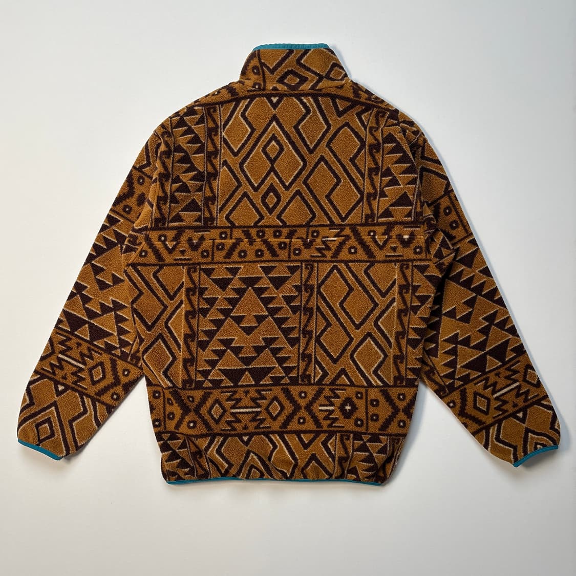 [M] 파타고니아 신칠라 브라운패턴 스냅티 상품이미지6