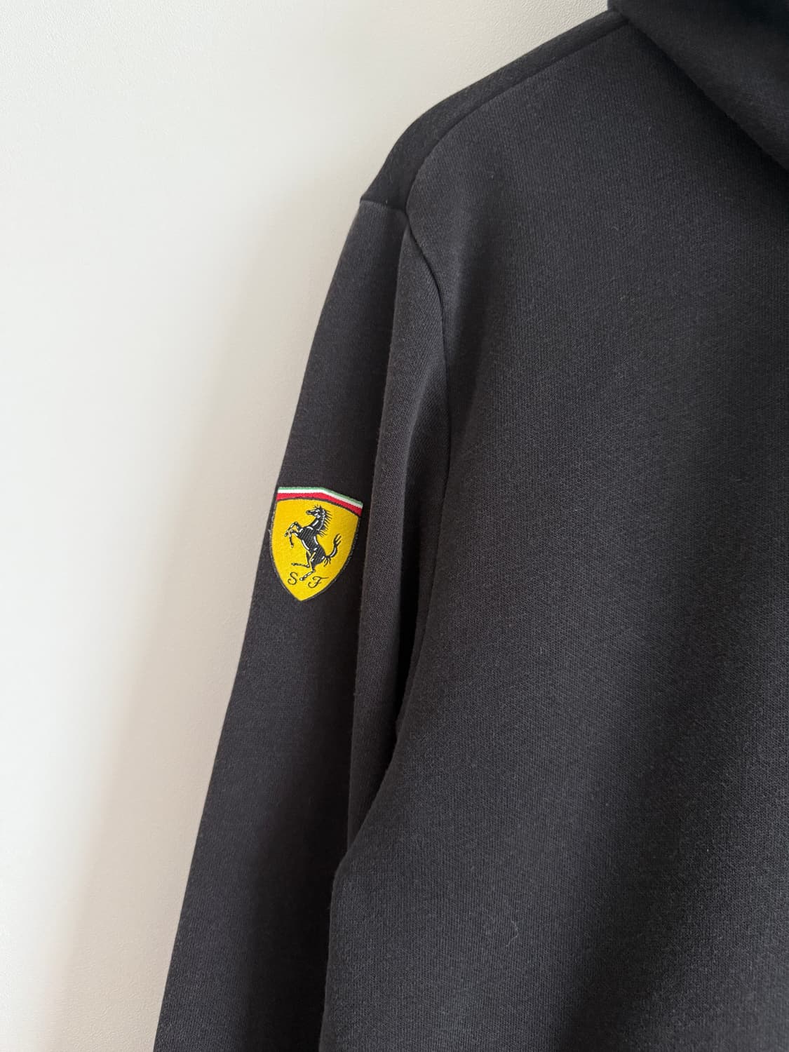 올드 푸마 X 페라리(PUMA X Ferrari) 후드집업 상품이미지4