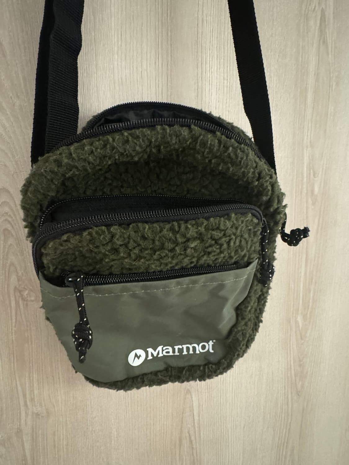 마모트 후리스 미니 크로스백  상품이미지3