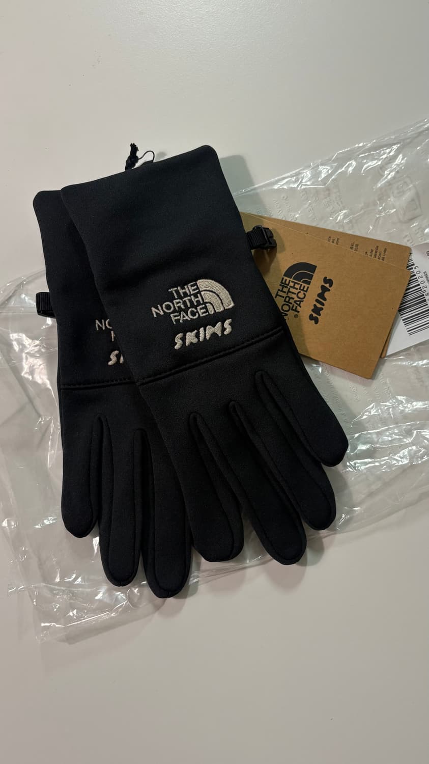 스킴스 skims 노스페이스 장갑 상품이미지1
