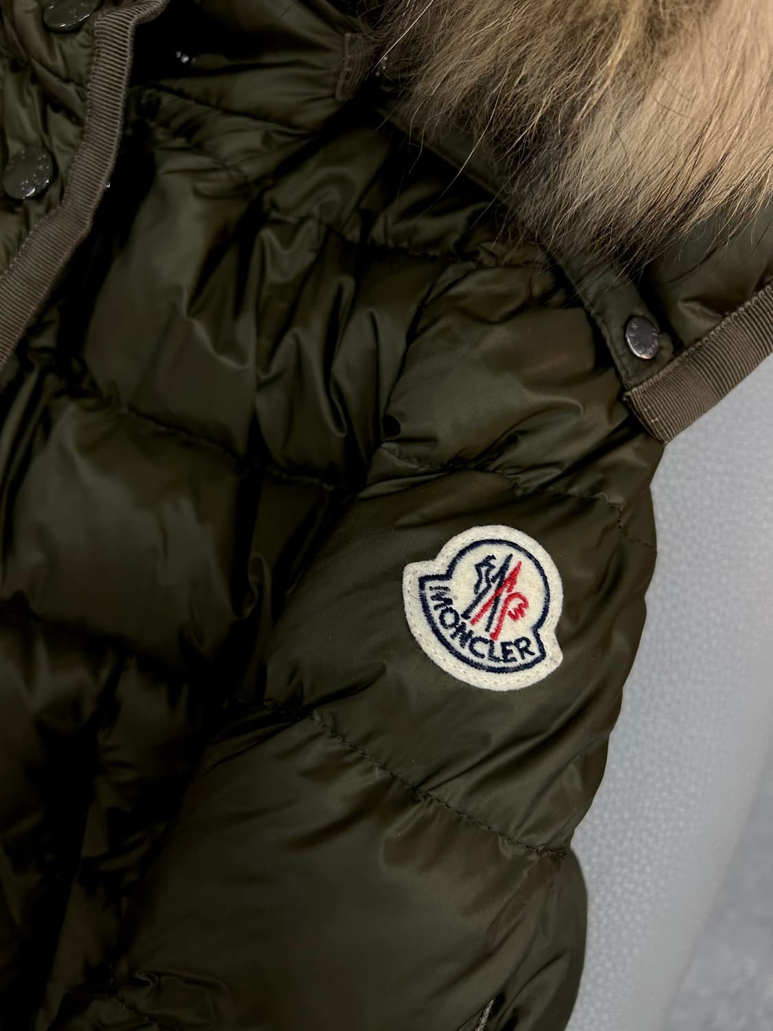 몽클레어 헤르민퍼 카키(0) 상품이미지5