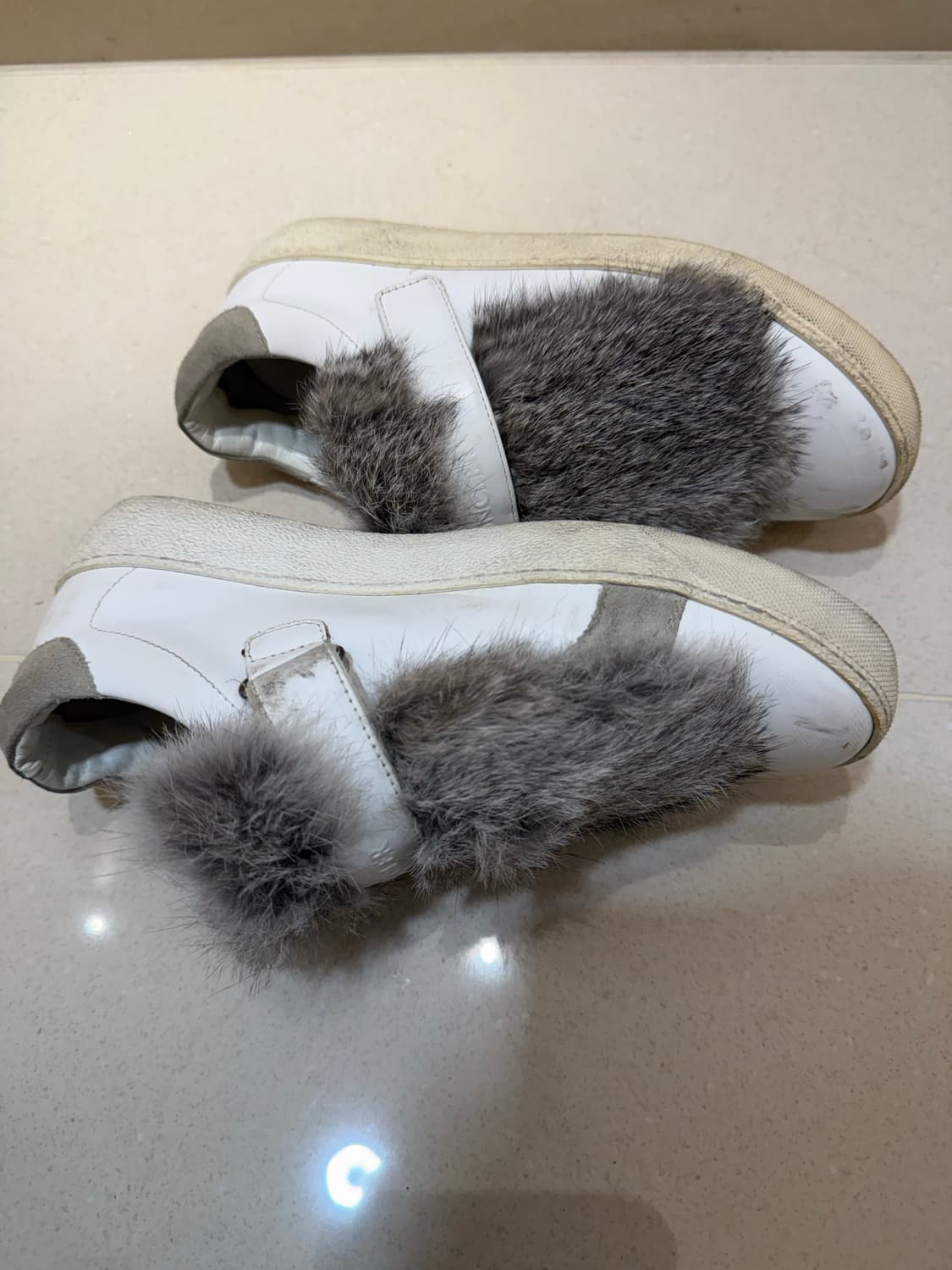 몽클레어 퍼 스니커즈 240 운동화 털신발 패딩 신발 꼼데가르송 골든구스 상품이미지6