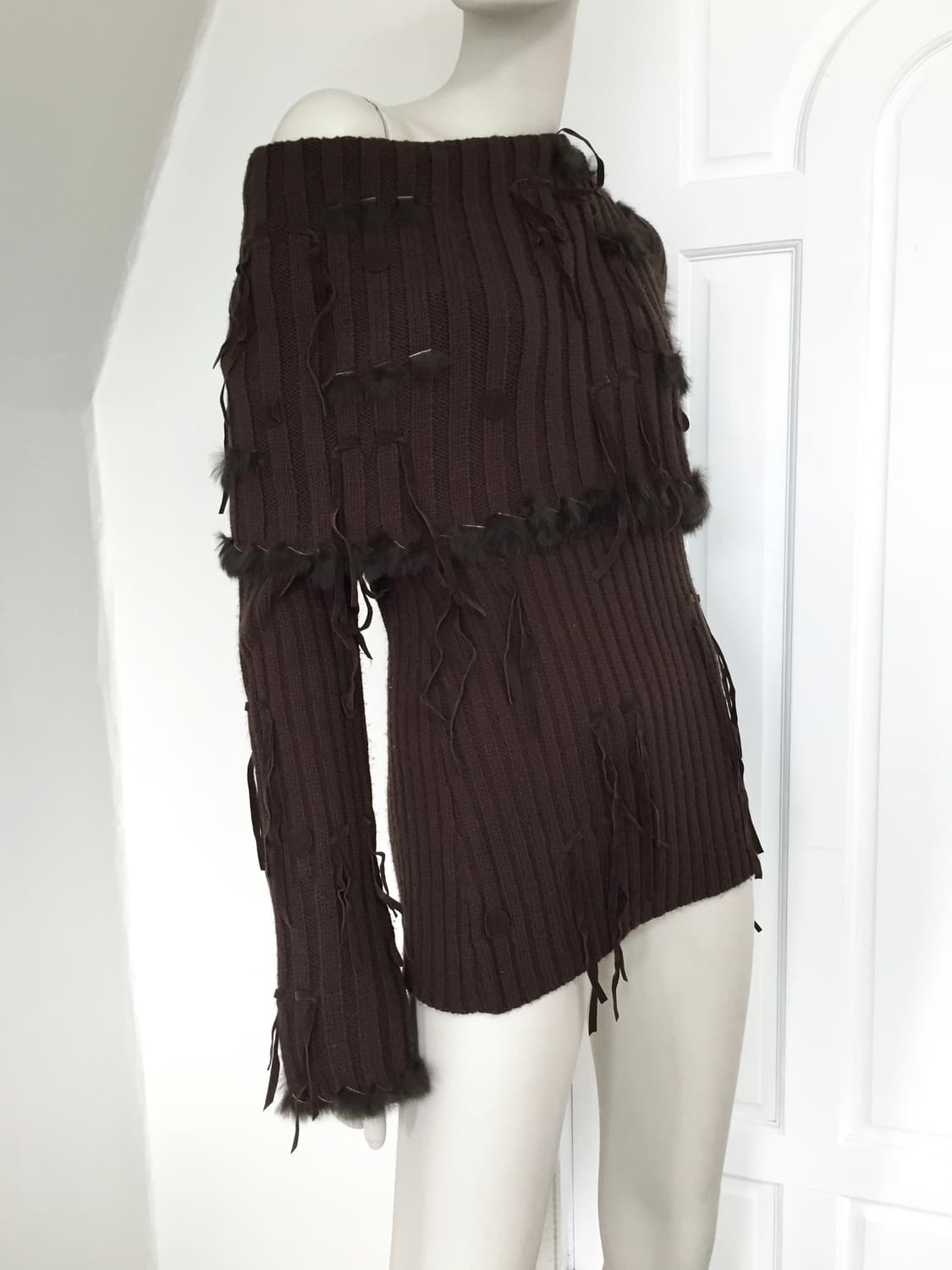 Morgan Fur-Trimmed Off-Shoulder Sweater 상품이미지4