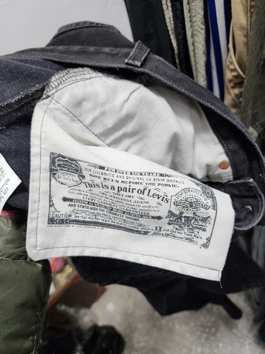 리바이스 501 블랙 데님 팬츠.. 상품이미지4