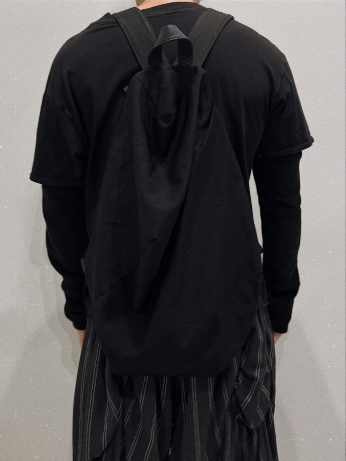 요지야마모토 느와르 개버딘 드레이핑 백팩 상품이미지8