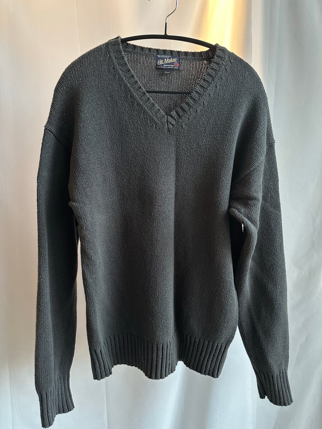 브이넥 니트 상품이미지1