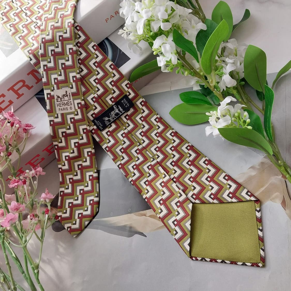 에르메스 실크 그린 패턴 넥타이 8.4cm A+등급 k1662
 상품이미지7