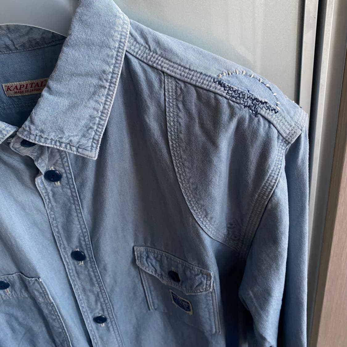 Kapital 캐피탈 샴브레이 데미지드 워크 셔츠 상품이미지3