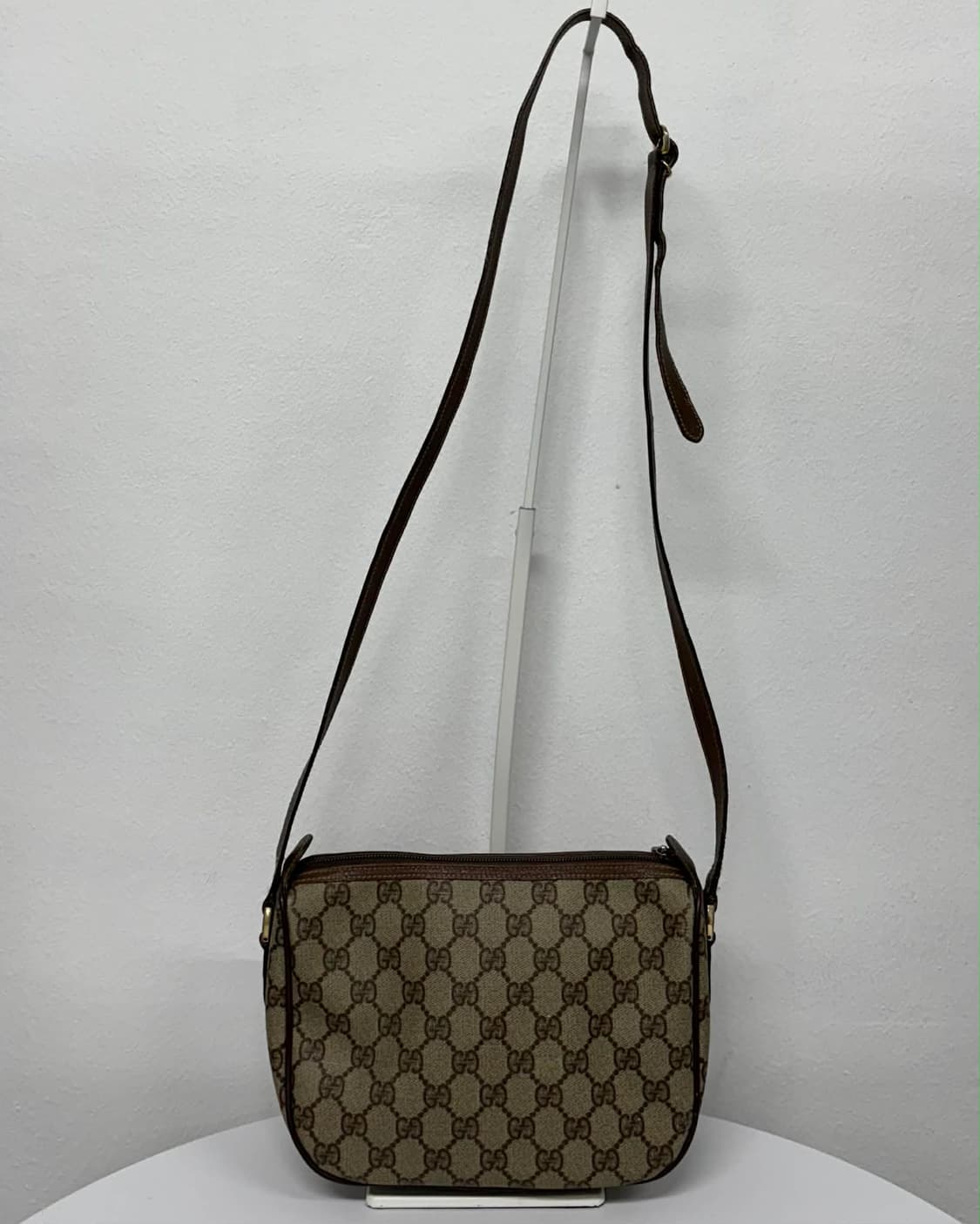 구찌 빈티지 GG 캔버스 숄더 크로스백 상품이미지4