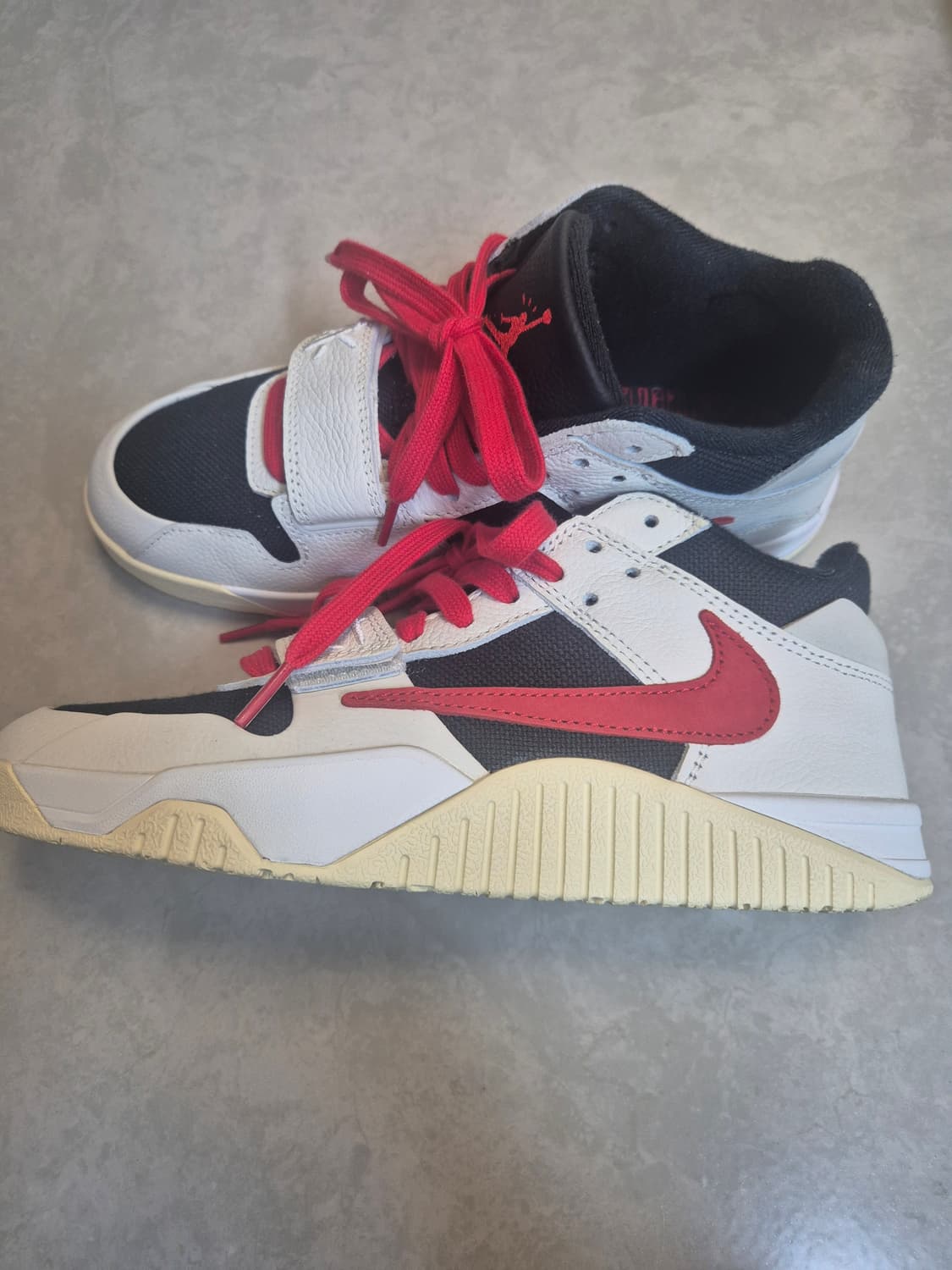 조던 x 트래비스 스캇 점프맨 잭 TR 유니버시티 레드 상품이미지2