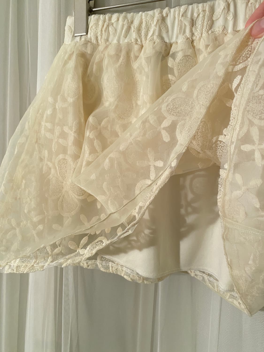 Ivory Crochet Floral Lace Mini Skirt 상품이미지4