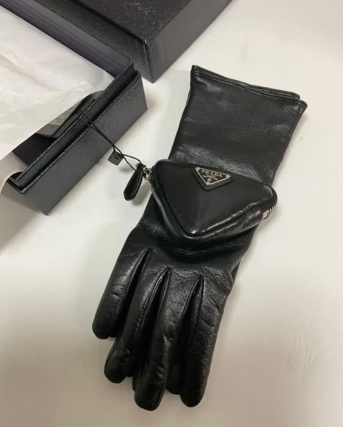 프라다 가죽 장갑 블랙 prada 상품이미지1