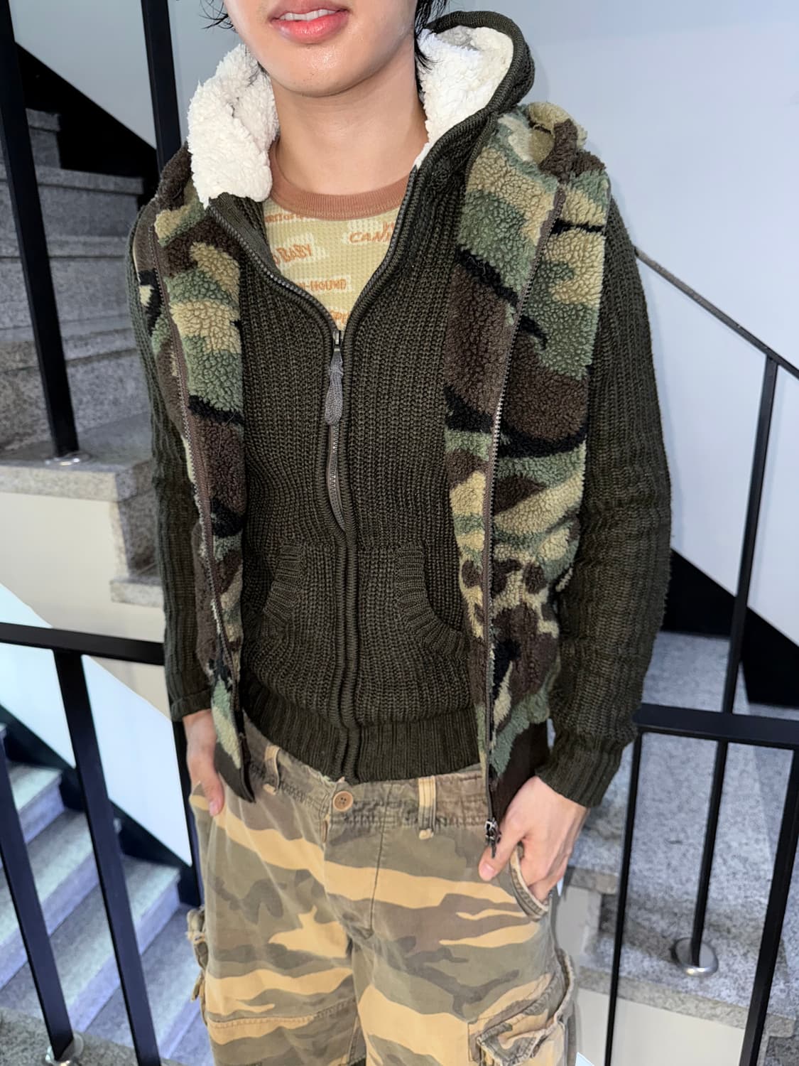 camo fleece zipup vest 상품이미지1