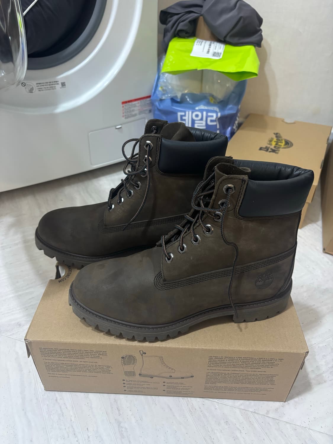 팀버랜드 6인치 다크브라운 260 새상품 상품이미지1