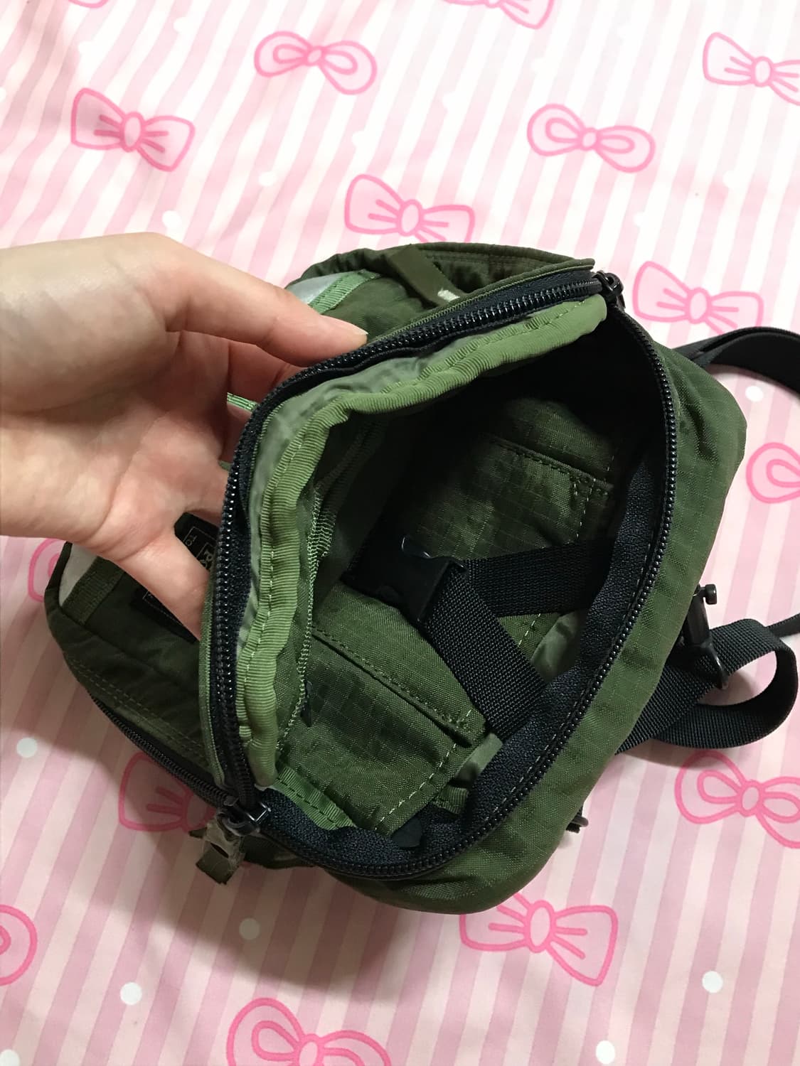 요시다 포터 카키 리플렉터 나일론 크로스백  상품이미지5