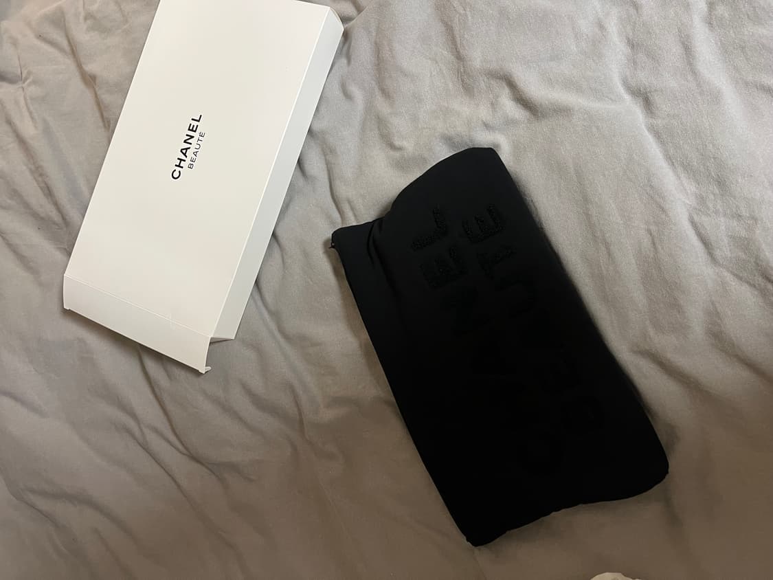 샤넬 뷰티 검정 파우치 새제품 팝니다 상품이미지8