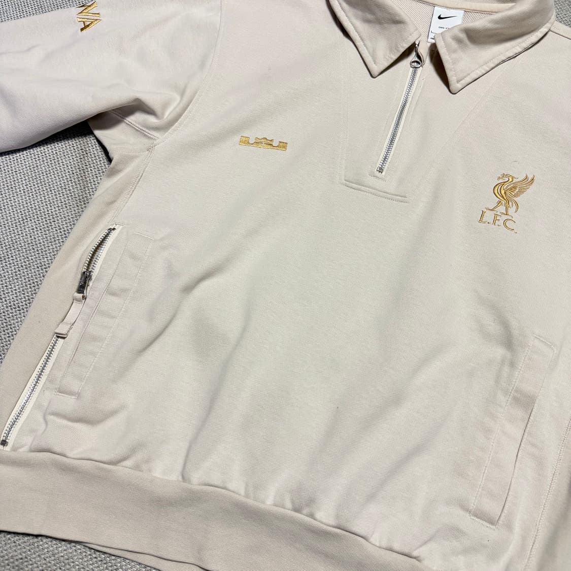나이키 리버풀 x 르브론 하프집업 카라 맨투맨 상품이미지4